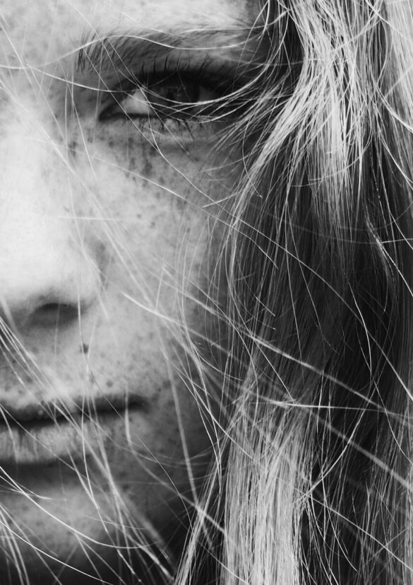 Minimalizm w makijażu – naturalny look na każdą okazję